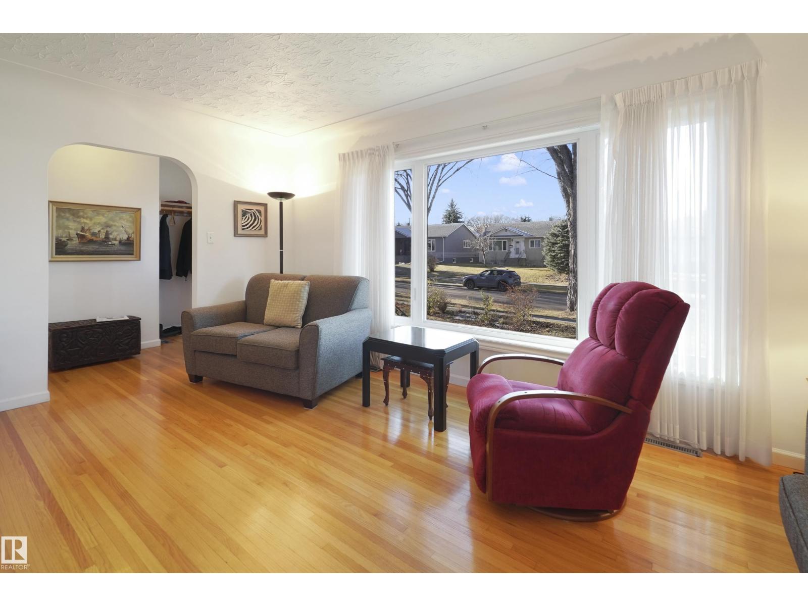 9723 75A ST NW, Edmonton