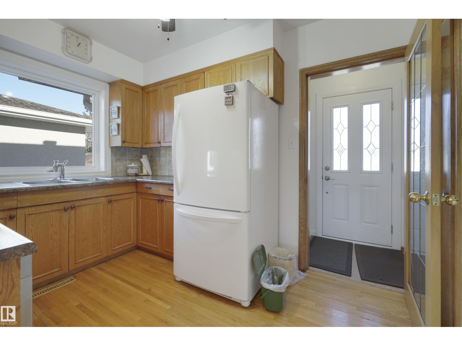 9723 75A ST NW, Edmonton