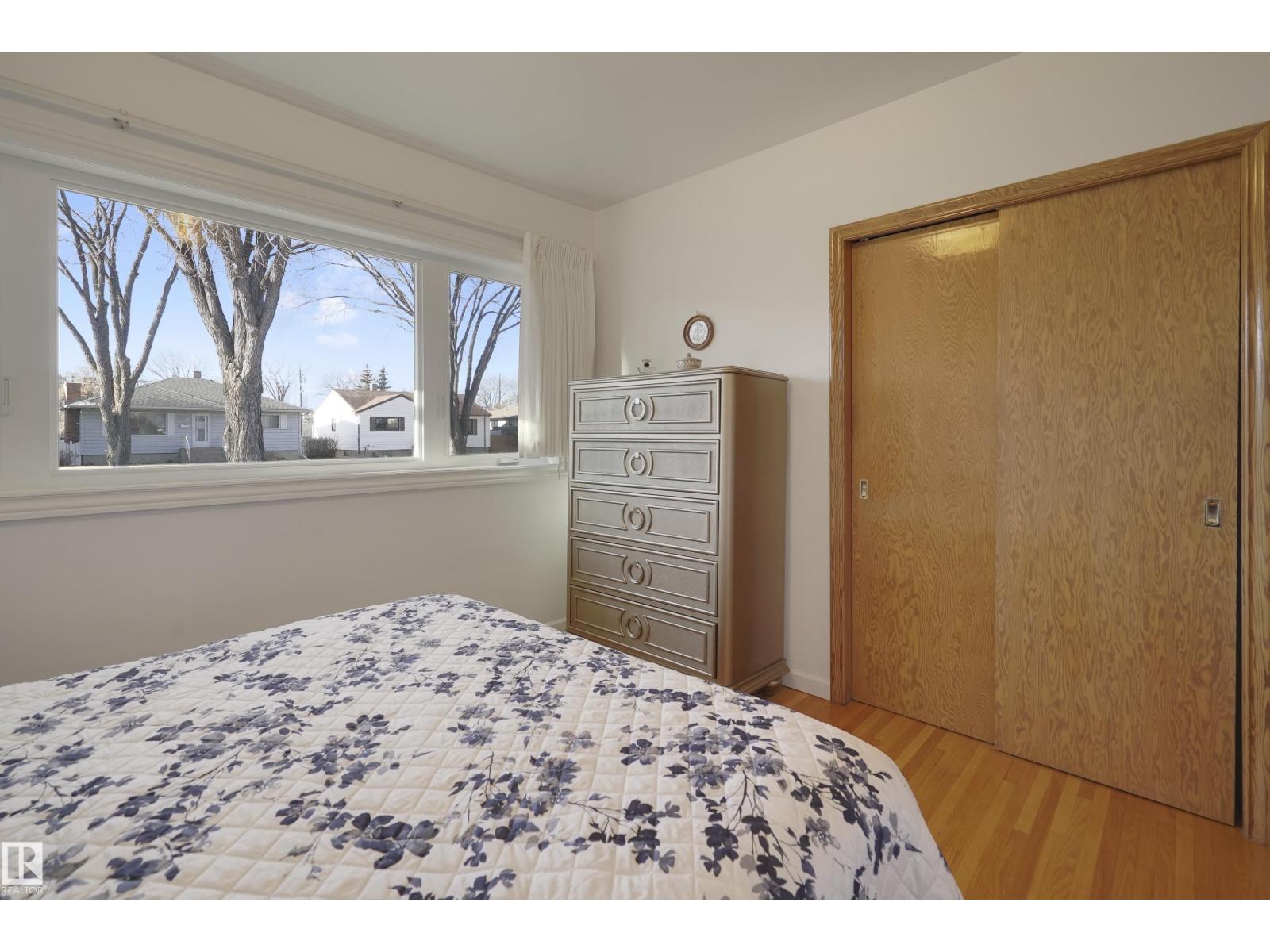 9723 75A ST NW, Edmonton