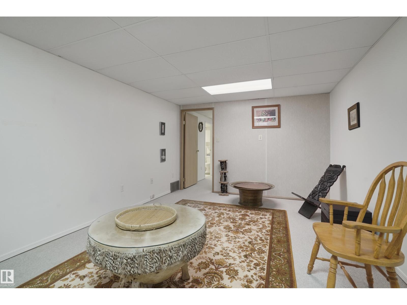 9723 75A ST NW, Edmonton