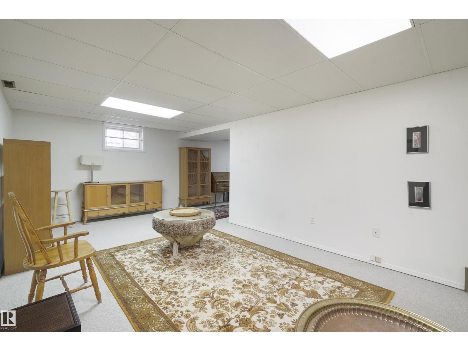 9723 75A ST NW, Edmonton