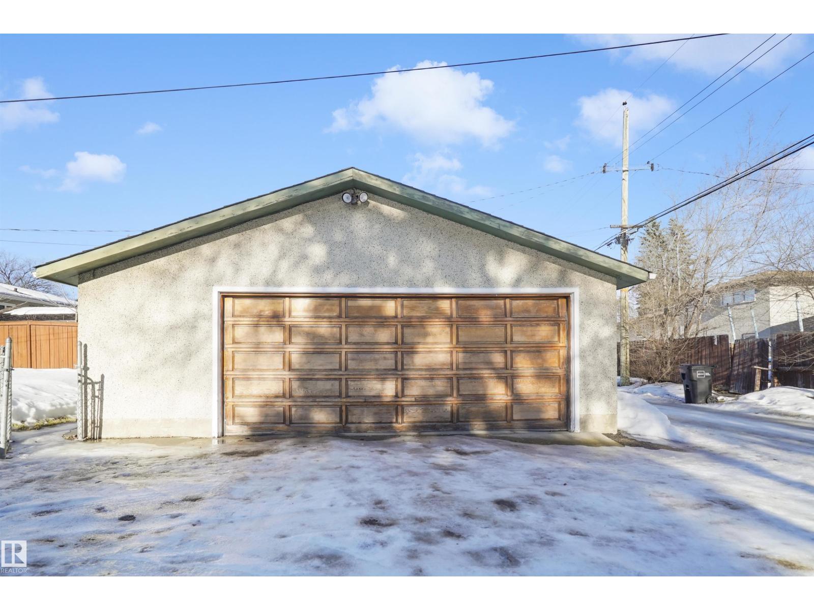 9723 75A ST NW, Edmonton
