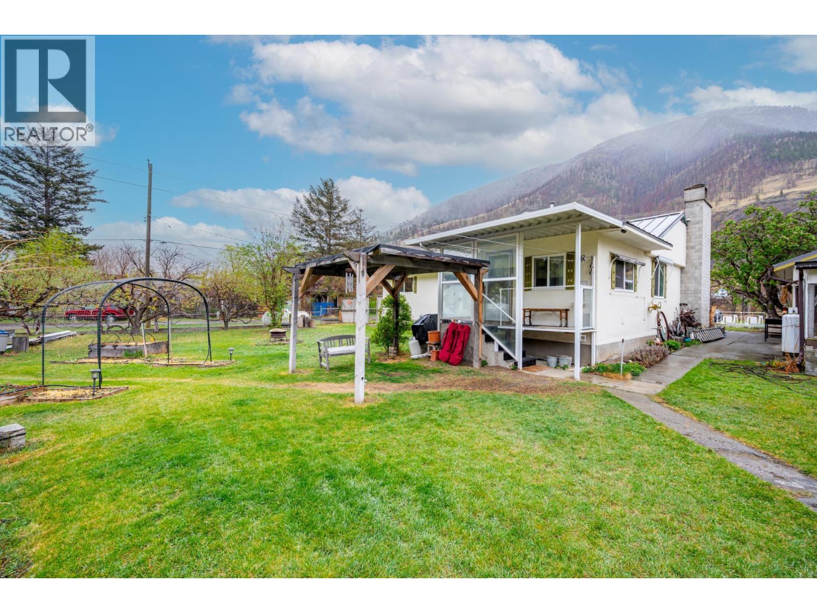 3669 STATION Street, Ashcroft