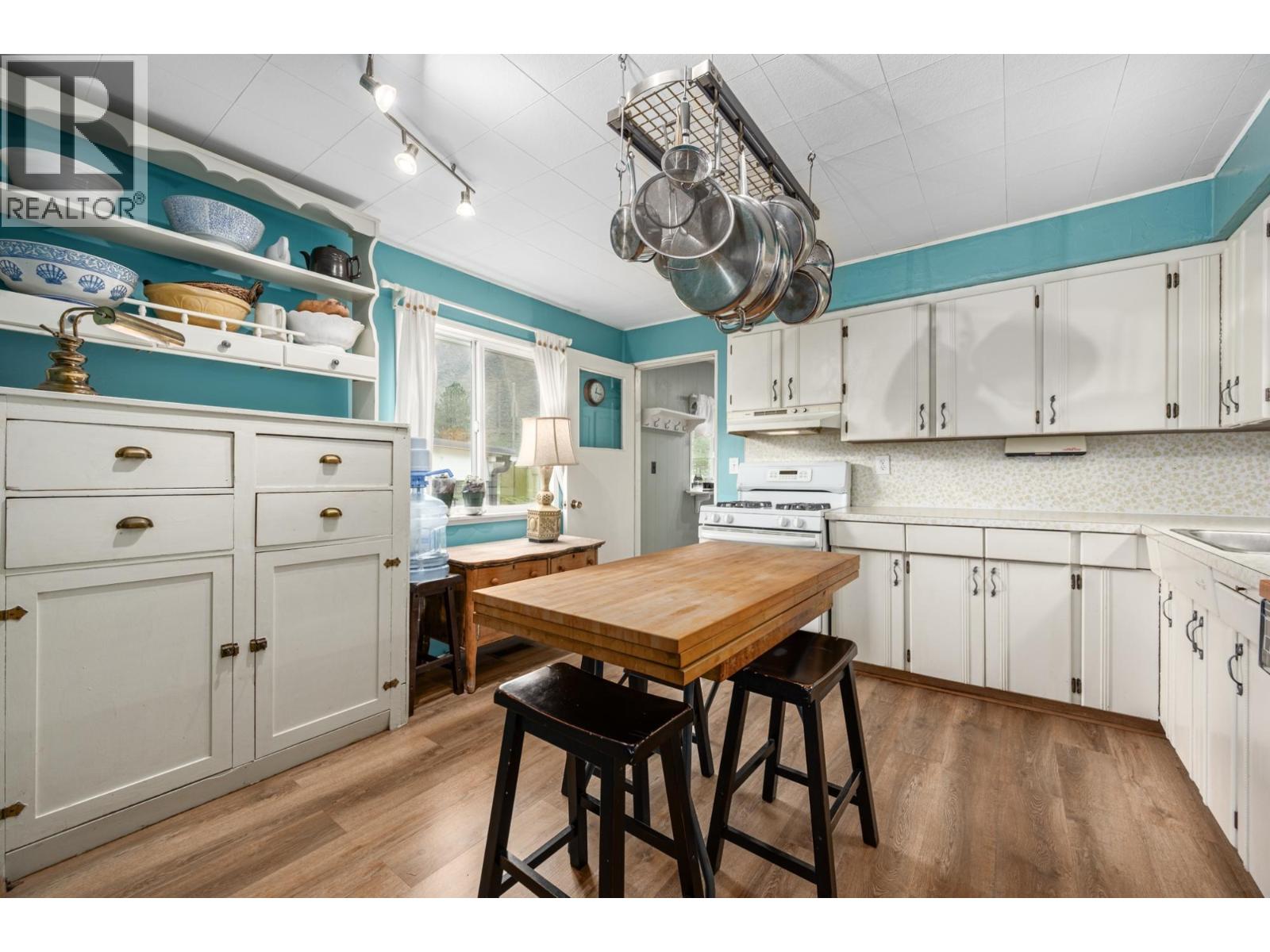 3669 STATION Street - 6
