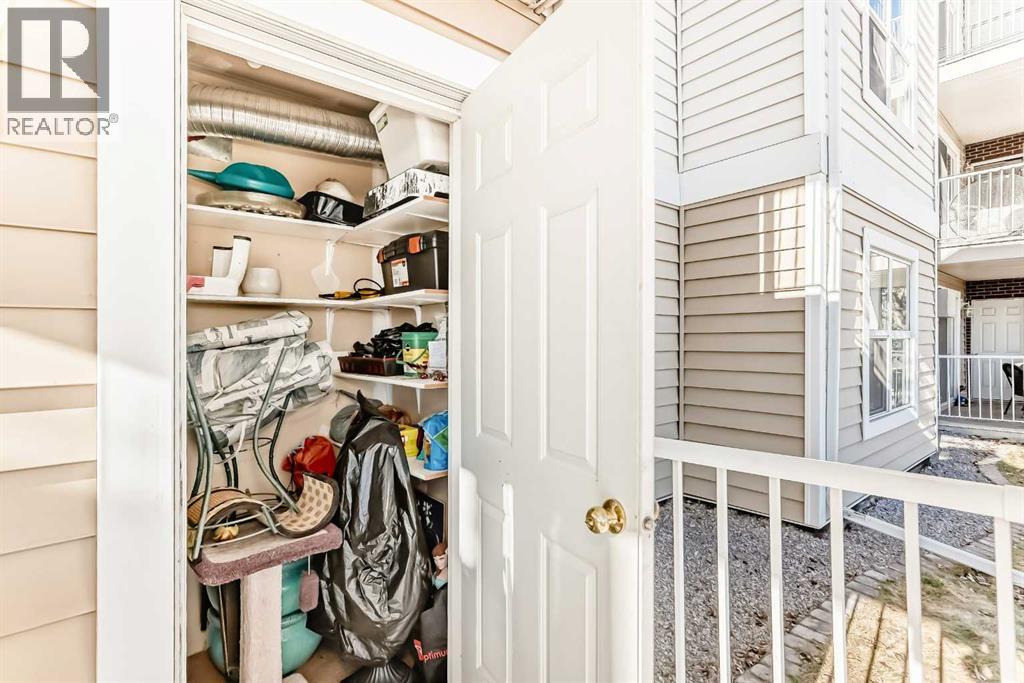 Single Family House for Sale in   Hunterview Drive NW Huntington Hills Calgary 