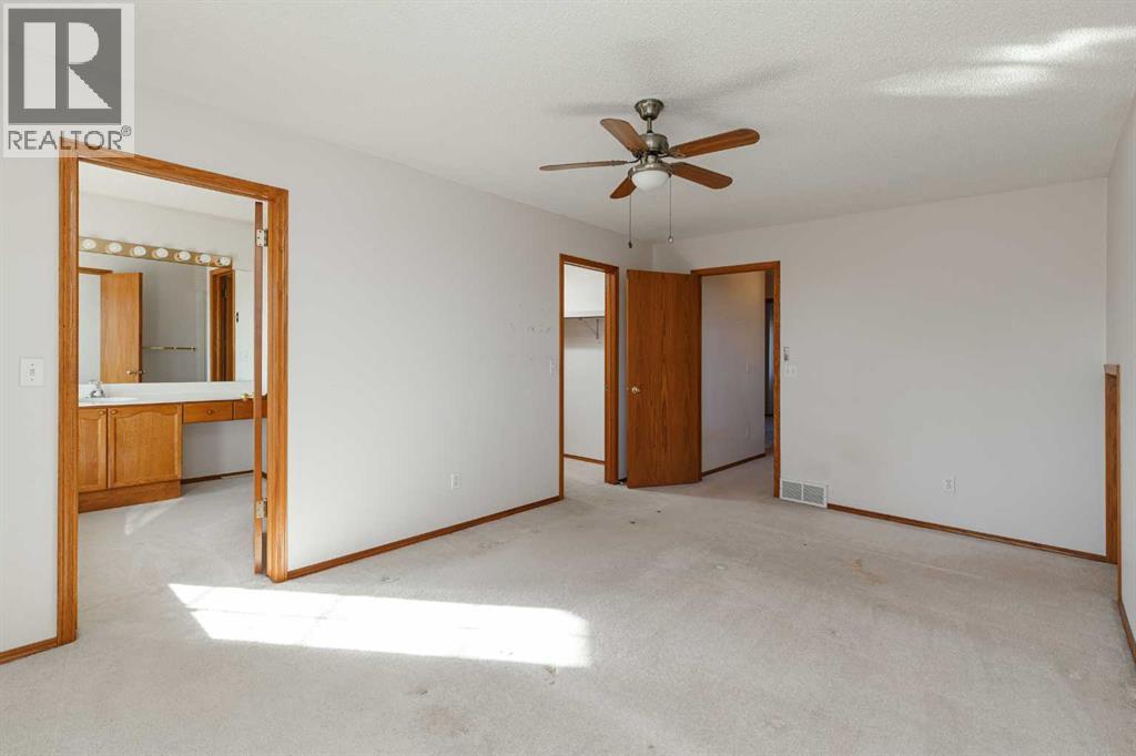 Single Family House for Sale in  Signature Mews SW Signal Hill Calgary 