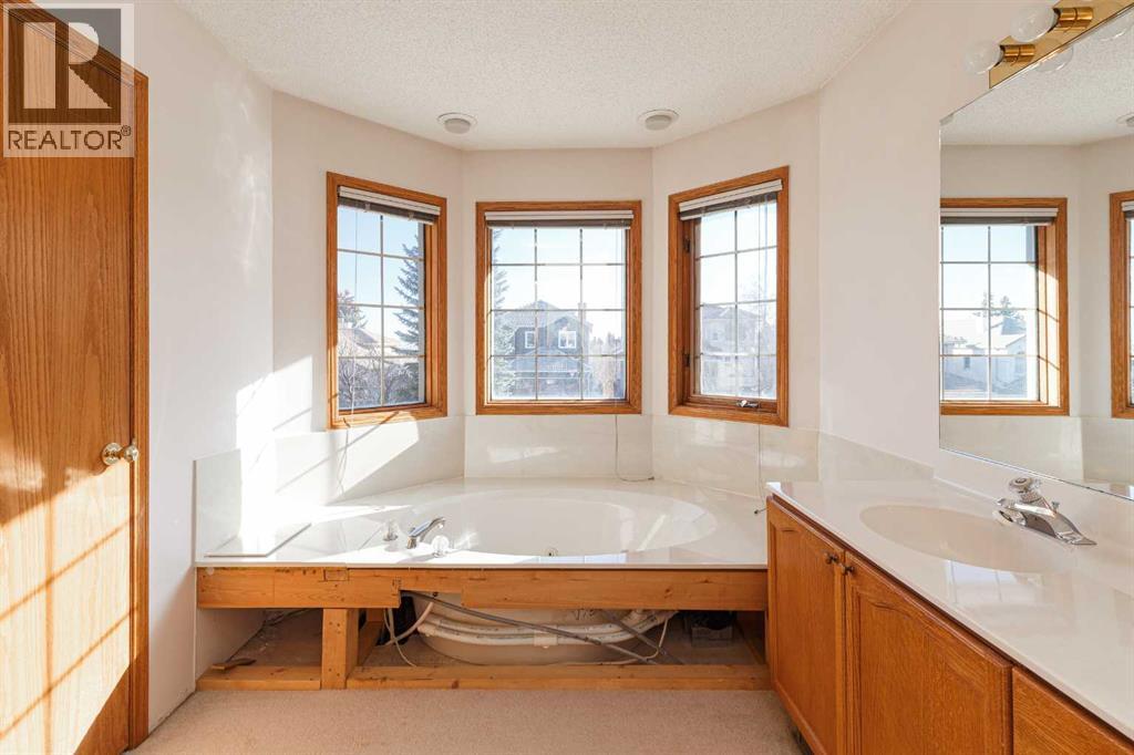 Single Family House for Sale in  Signature Mews SW Signal Hill Calgary 