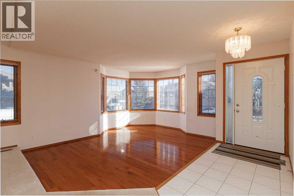 Single Family House for Sale in  Signature Mews SW Signal Hill Calgary 