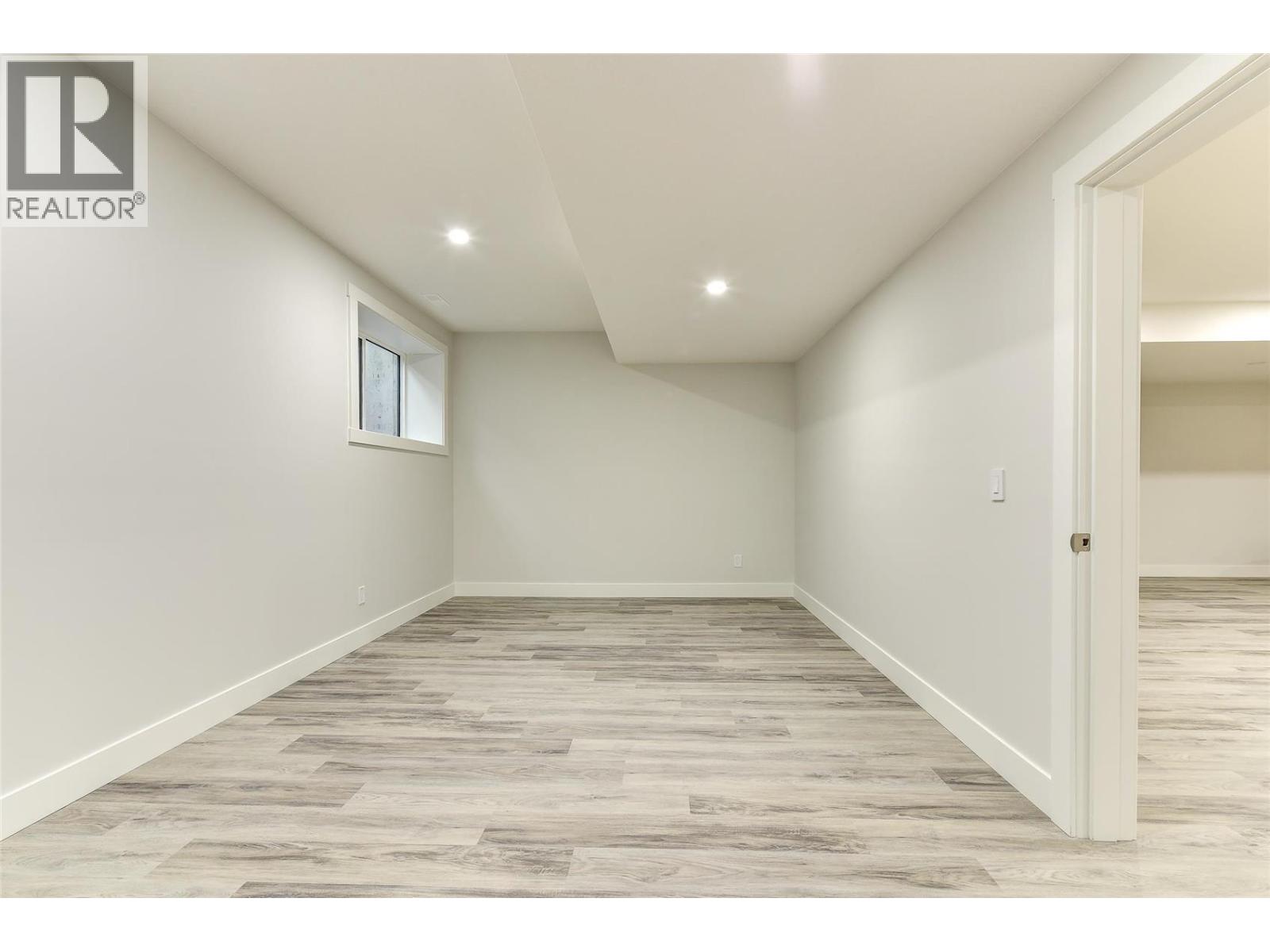  773 Barnaby Road, Kelowna