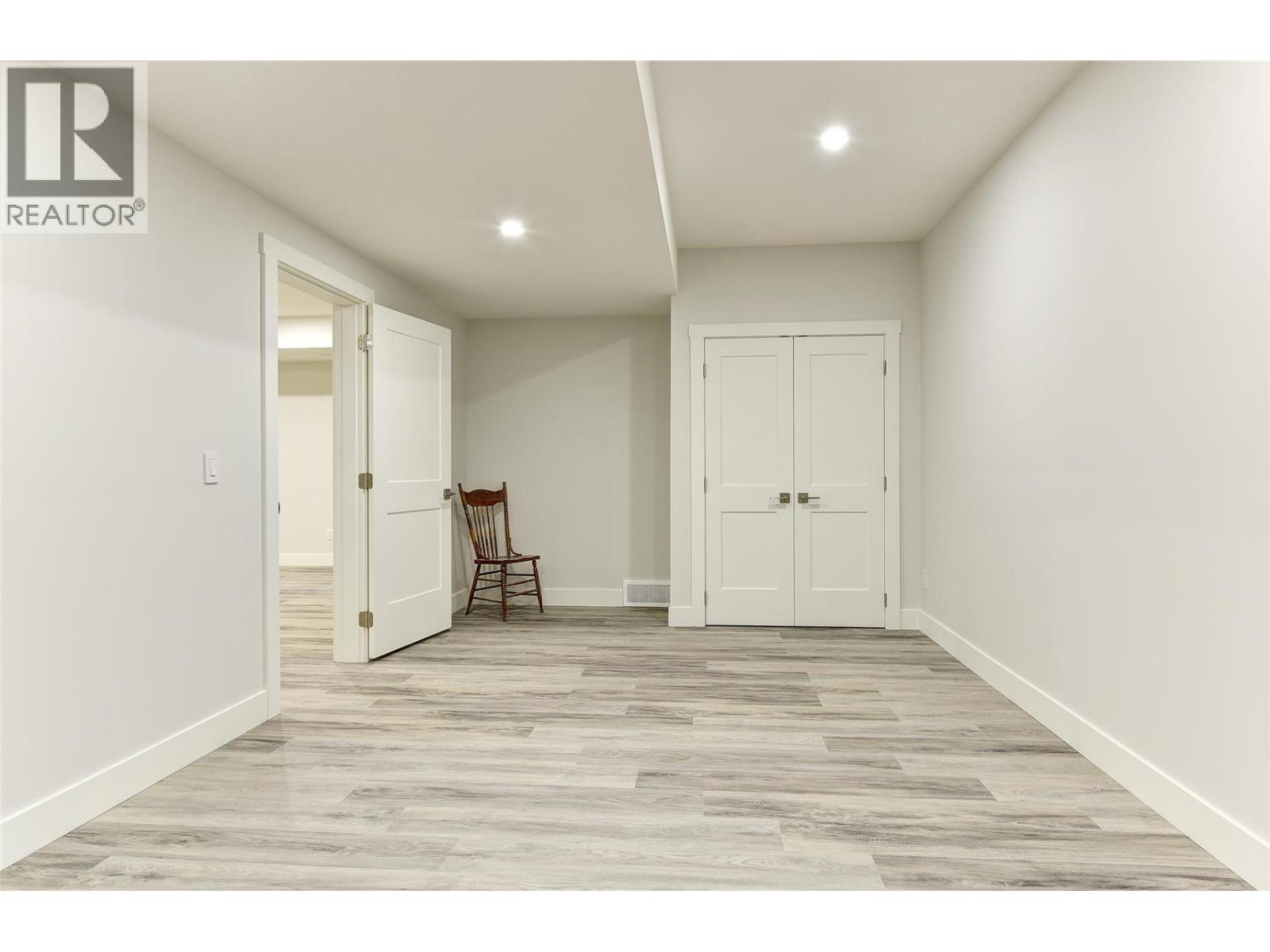  773 Barnaby Road, Kelowna