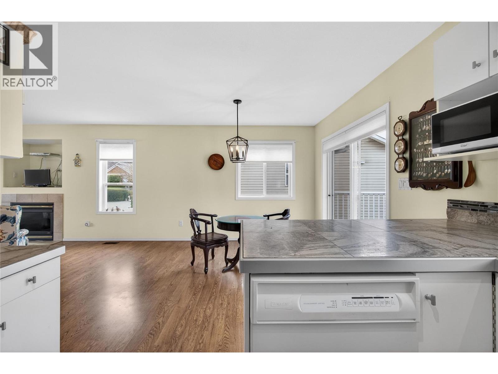 4 801 20th Street Northeast, Salmon Arm