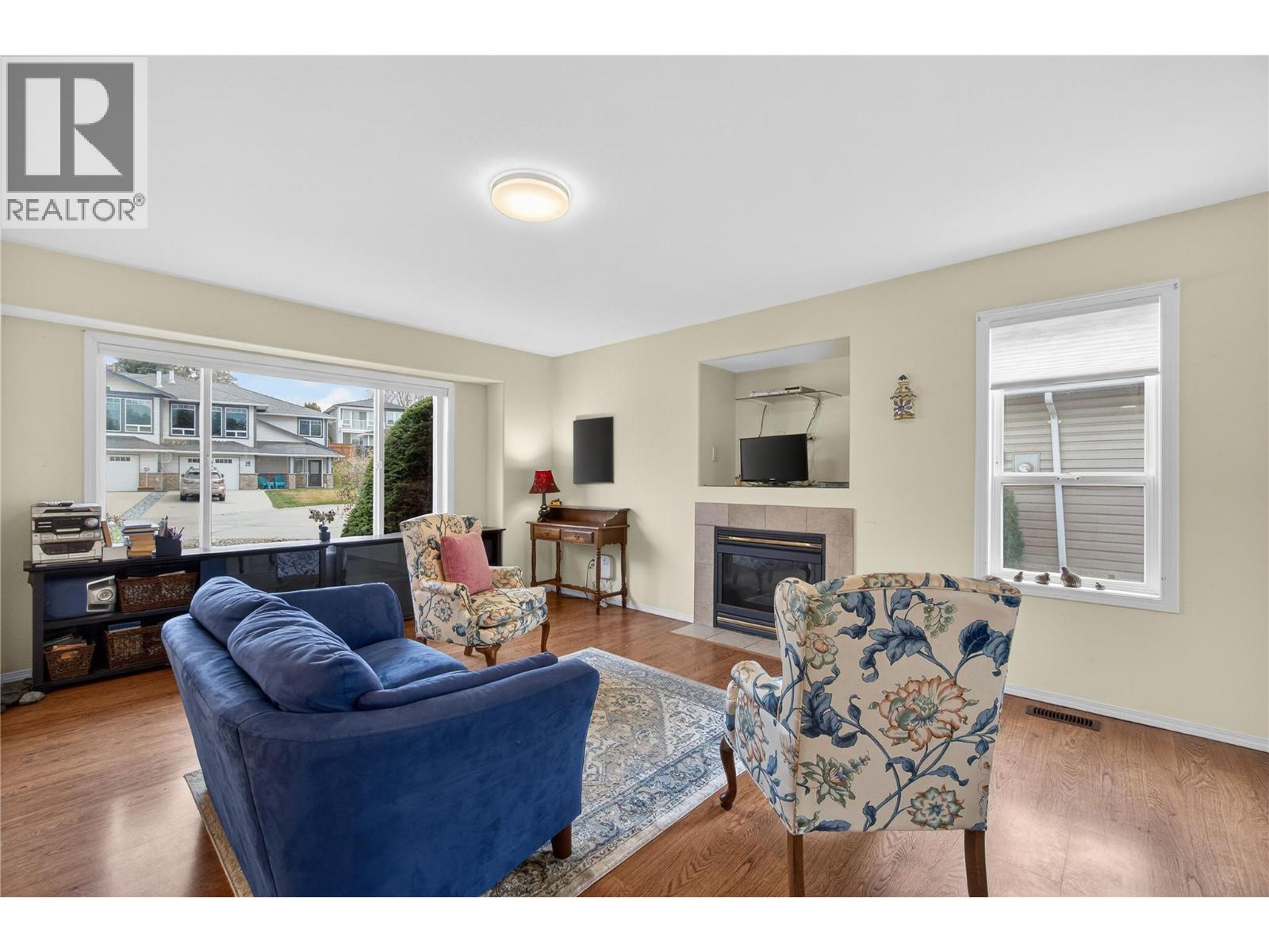 4 801 20th Street Northeast, Salmon Arm