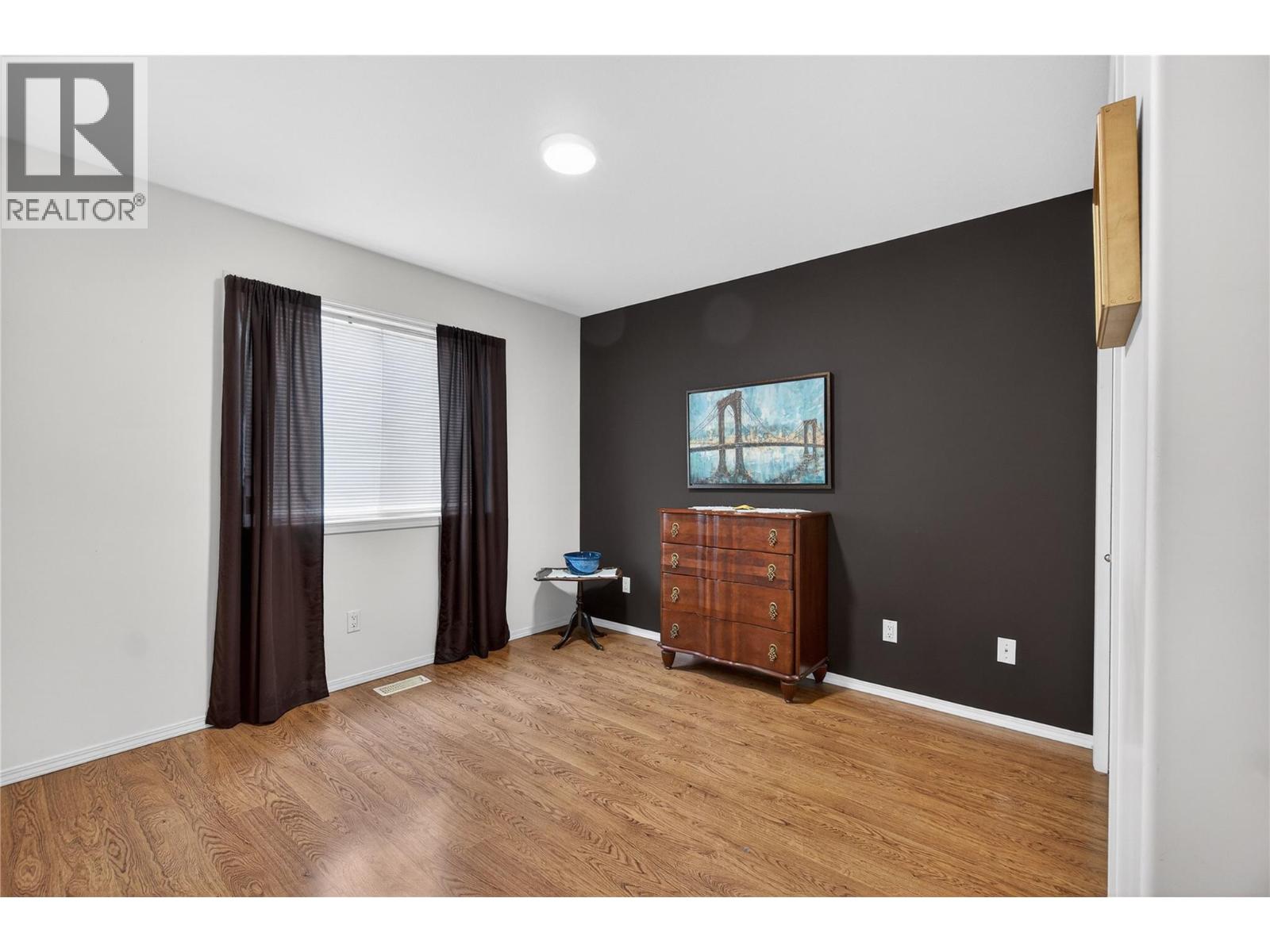 4 801 20th Street Northeast, Salmon Arm