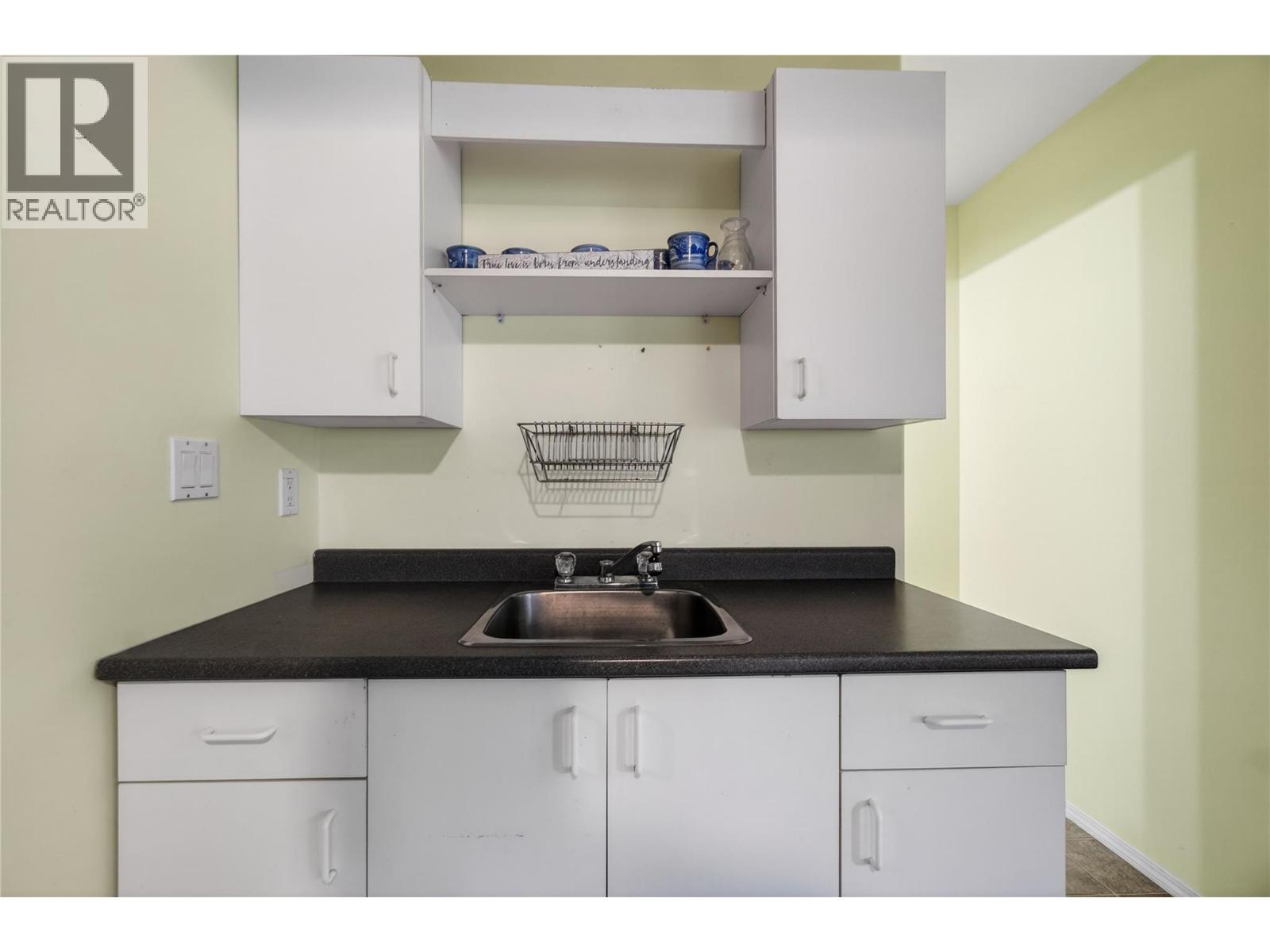 4 801 20th Street Northeast, Salmon Arm