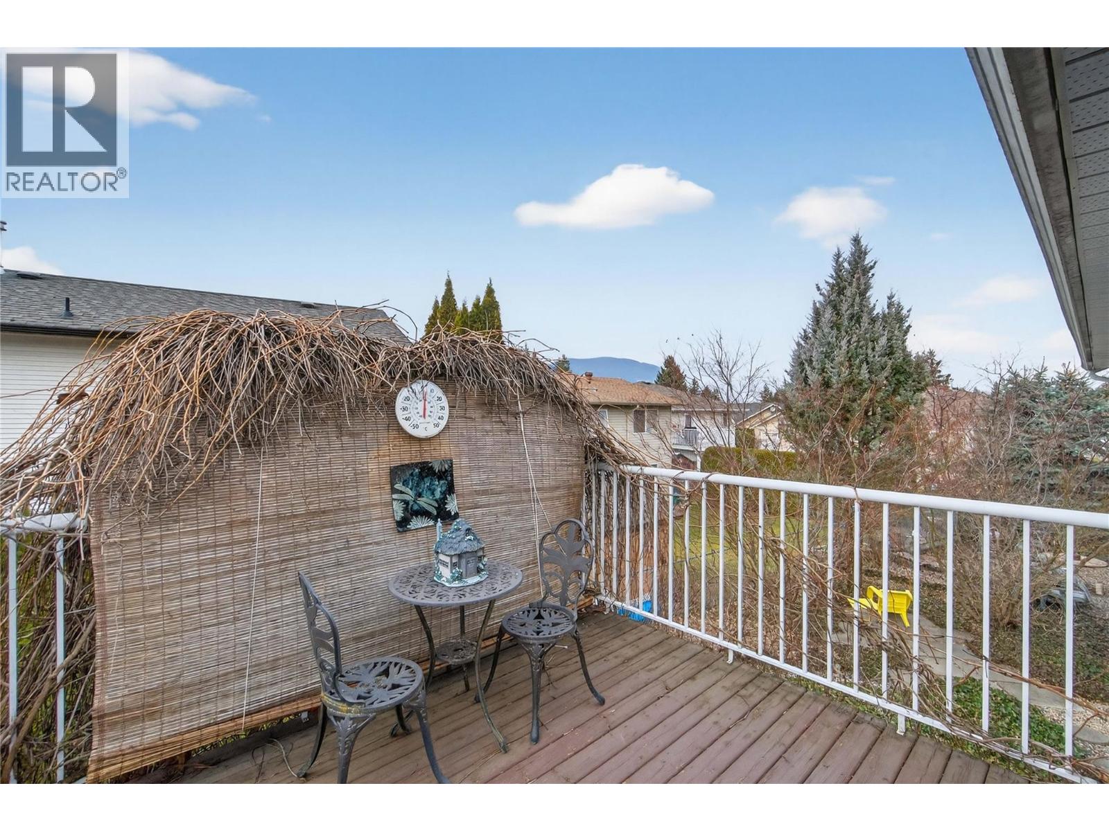 4 801 20th Street Northeast, Salmon Arm