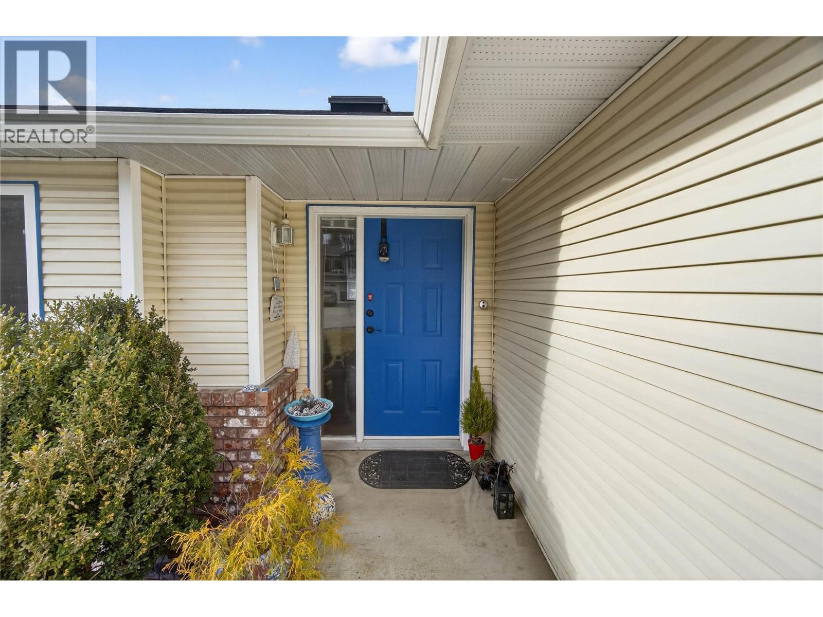 4 801 20th Street Northeast, Salmon Arm