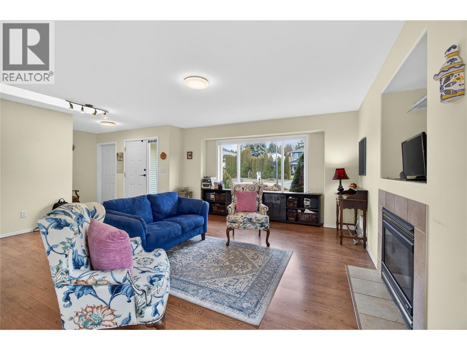 4 801 20th Street Northeast, Salmon Arm