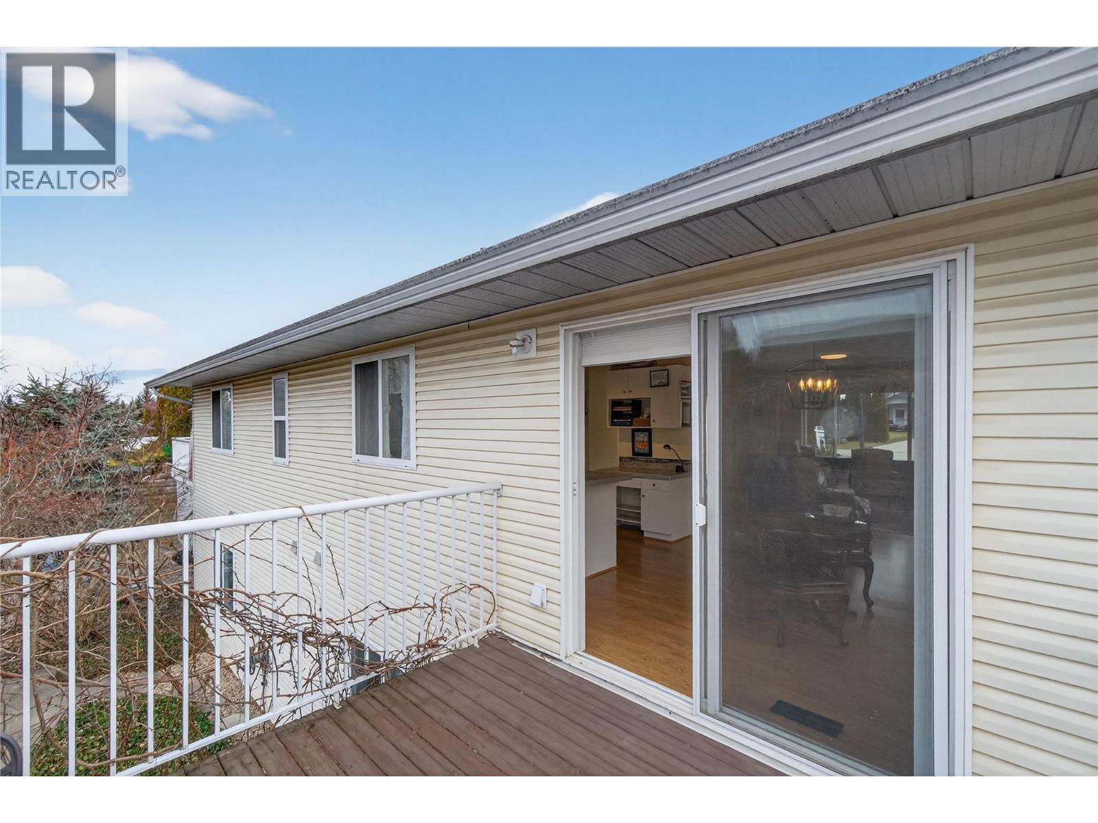 4 801 20th Street Northeast, Salmon Arm