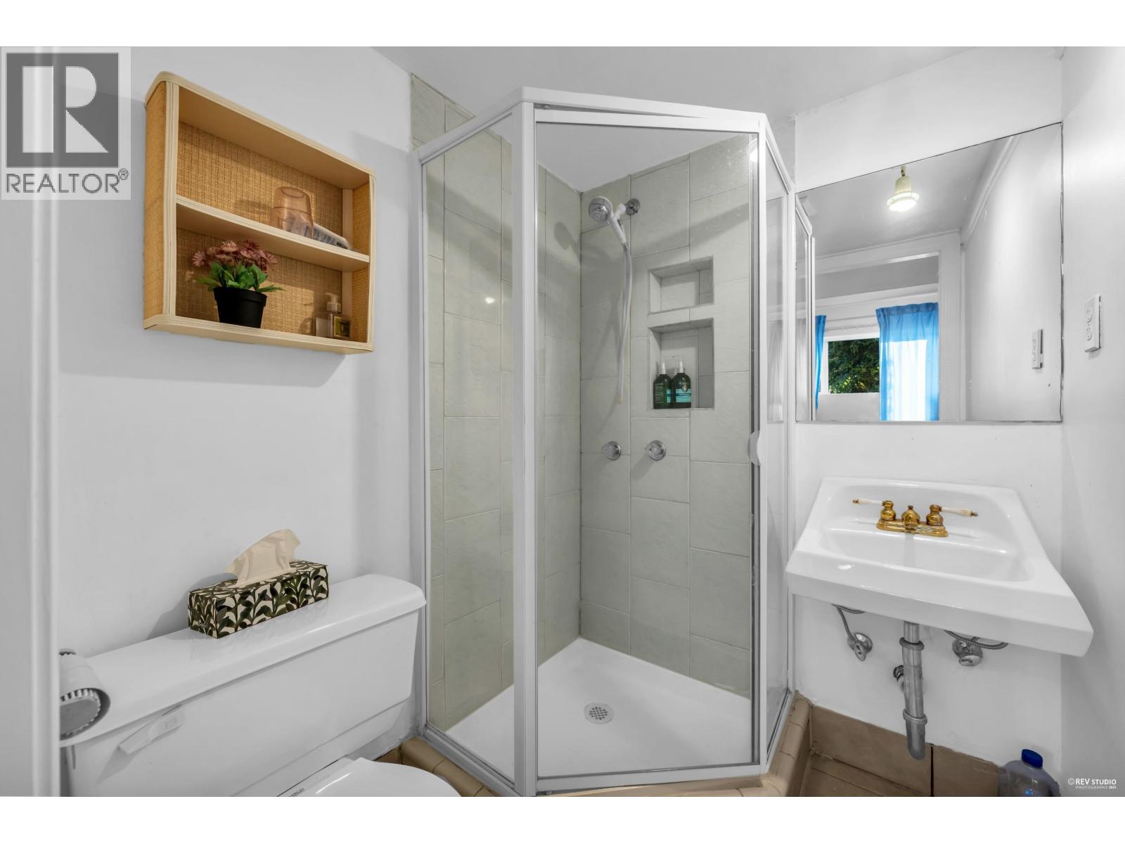 2731 DAYBREAK AVENUE, Coquitlam