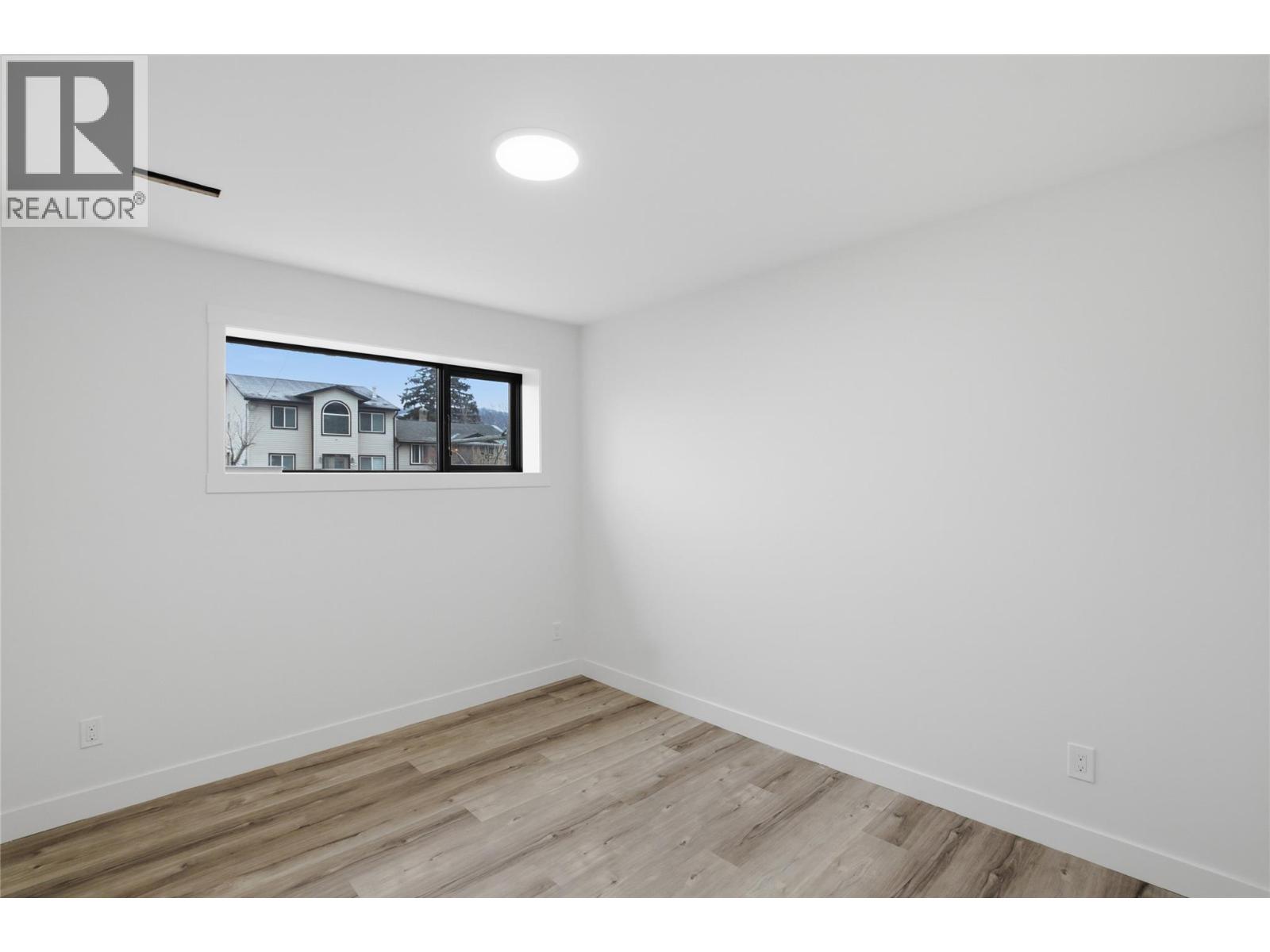 1140 Lethbridge Avenue - 28