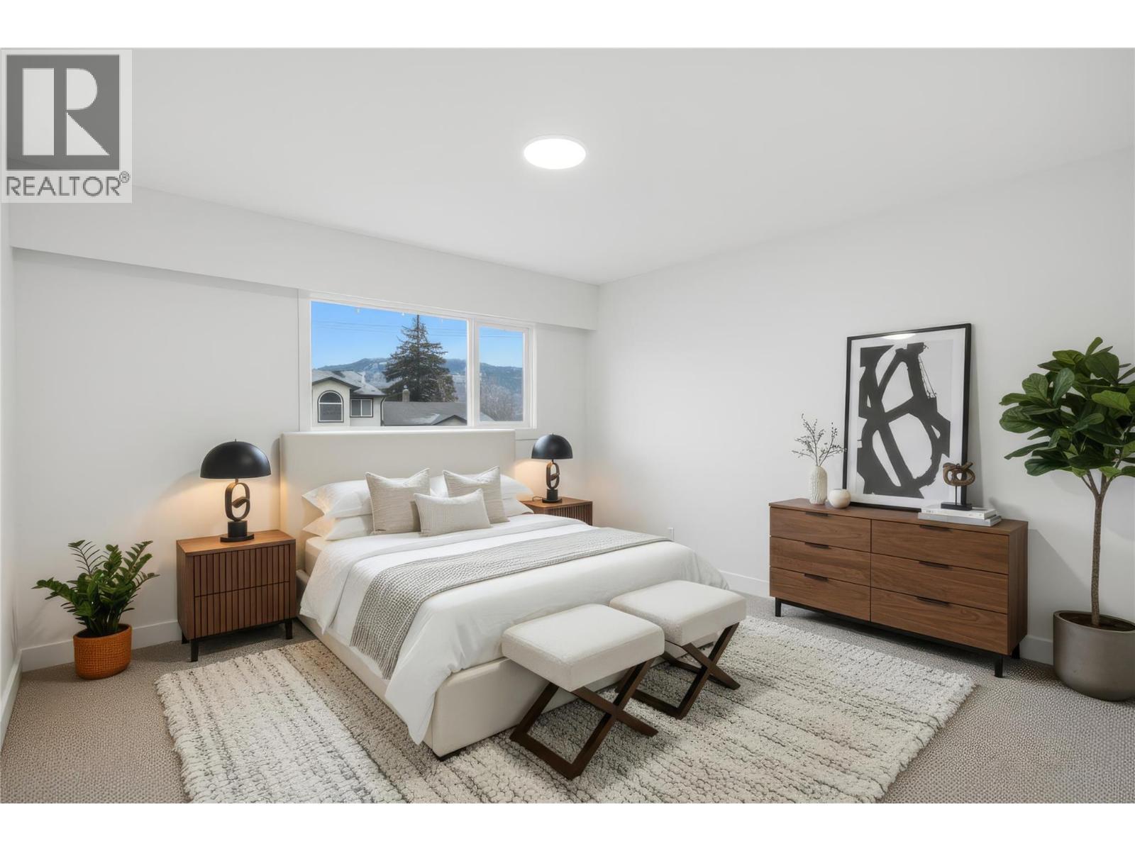 1140 Lethbridge Avenue - 4