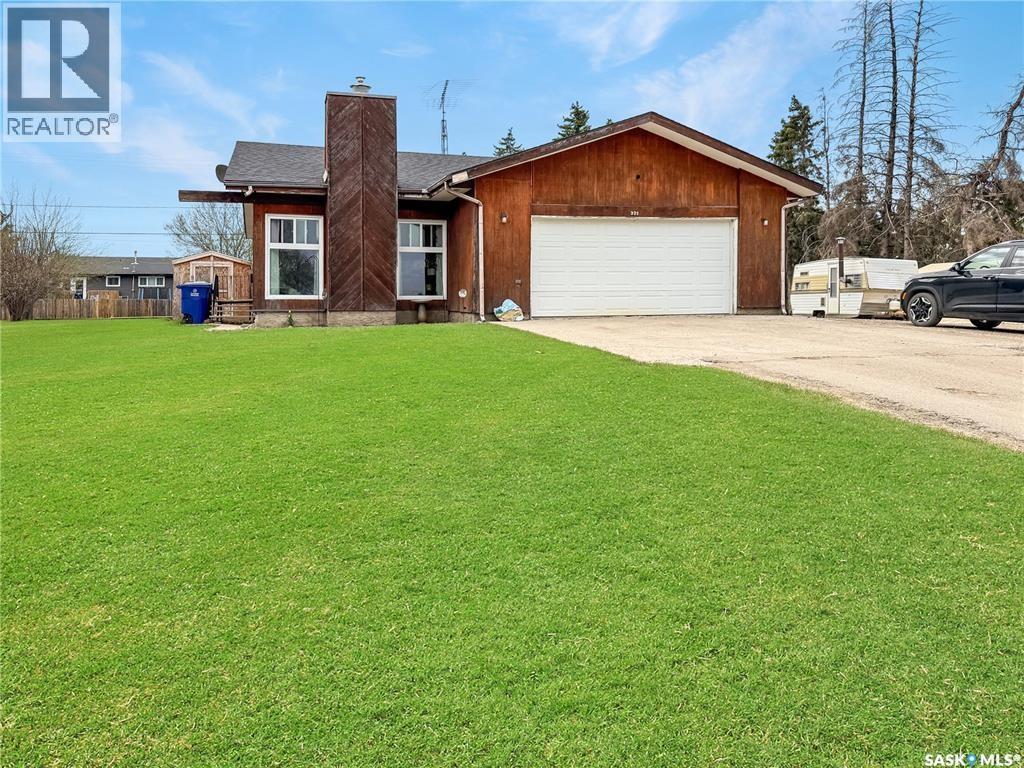 321 Arthur STREET - Main photo, Cut Knife, Saskatchewan