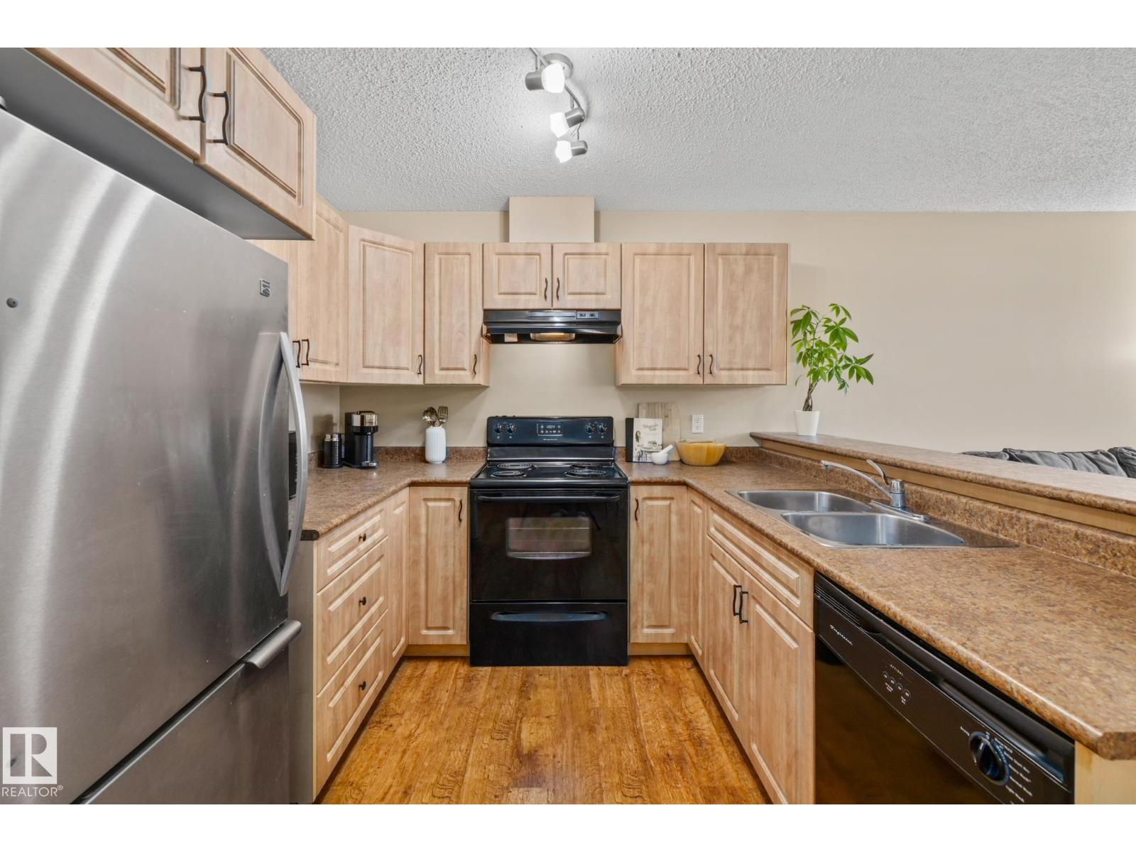 #7 15 WOODSMERE CL, Fort Saskatchewan