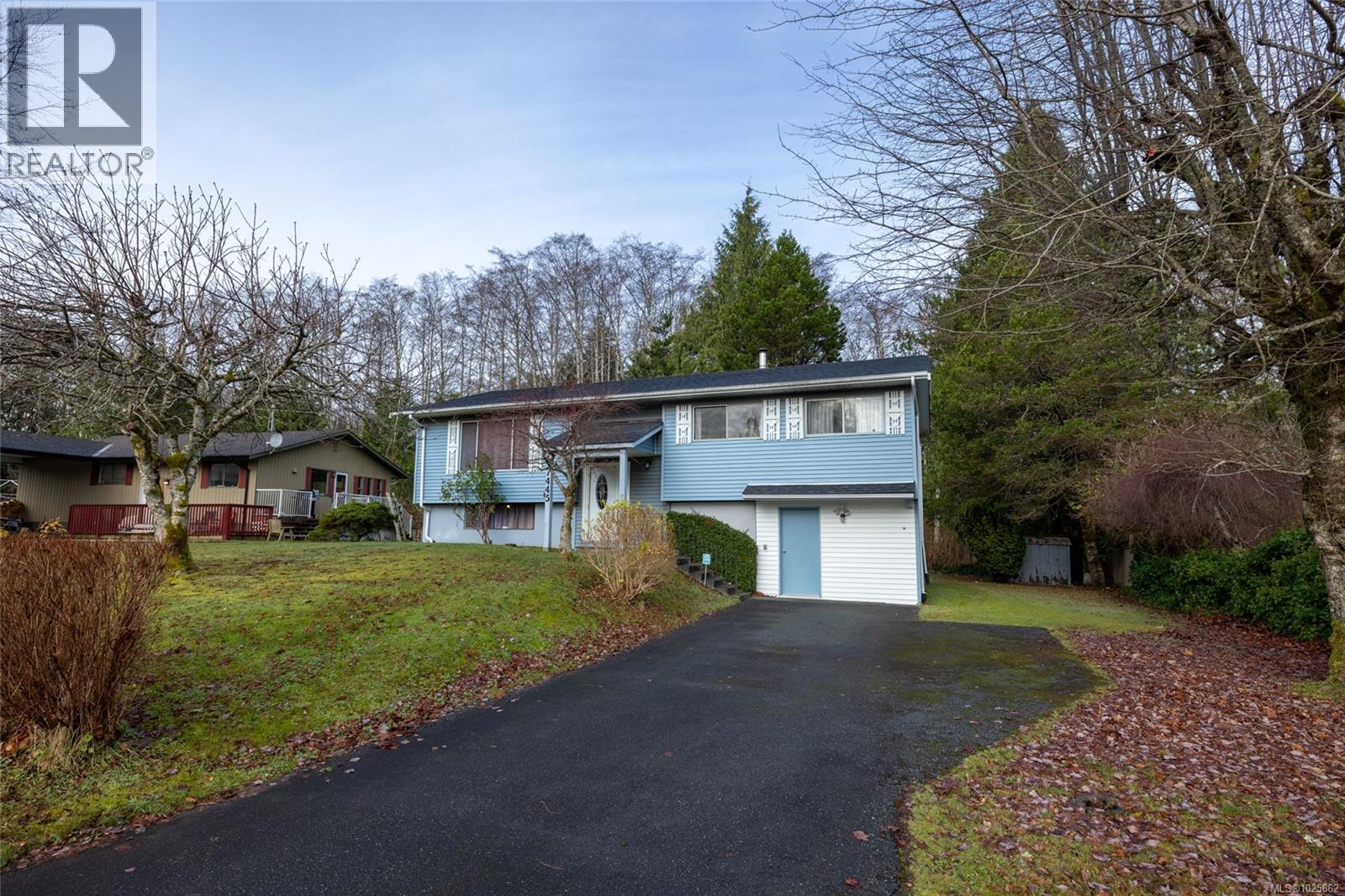 7445 Thunderbird Way, Port Hardy