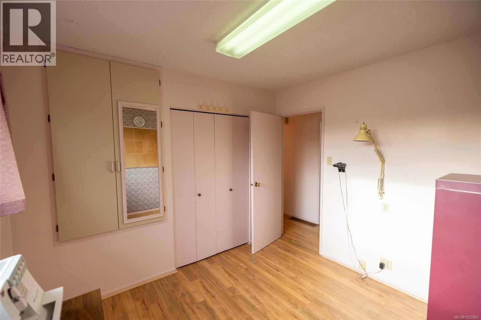 7445 Thunderbird Way, Port Hardy