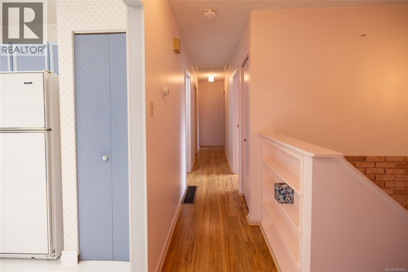 7445 Thunderbird Way, Port Hardy