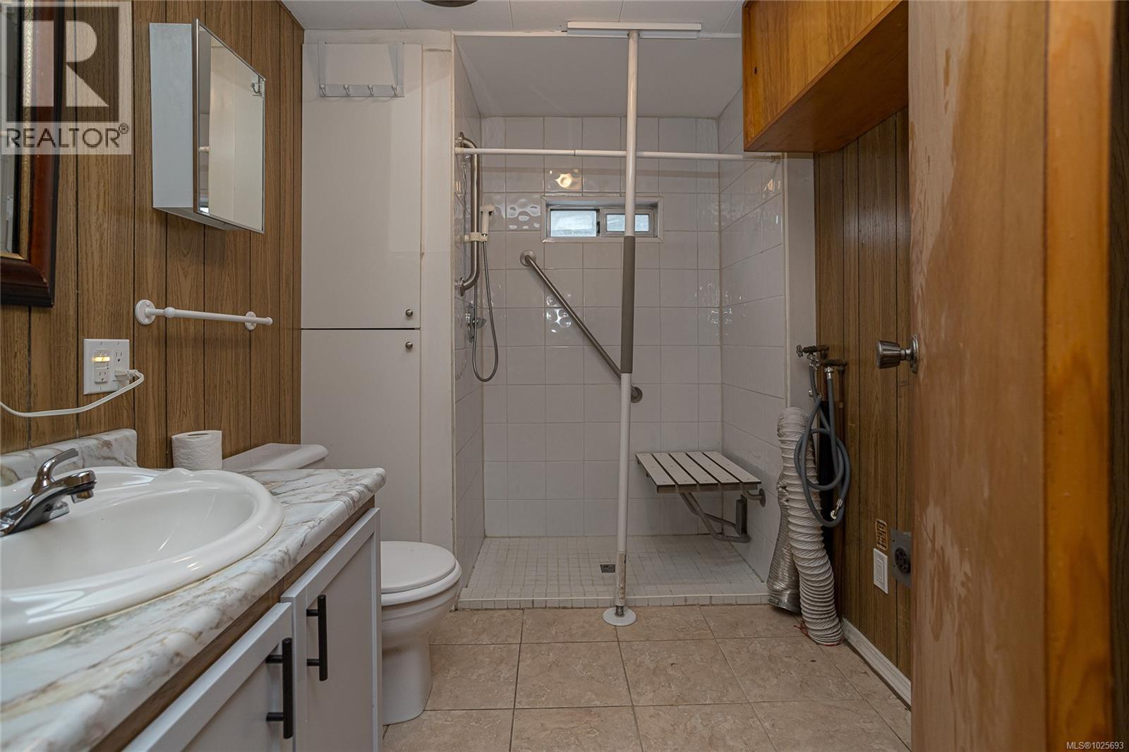 #2 161 Horne Lake Rd - 12