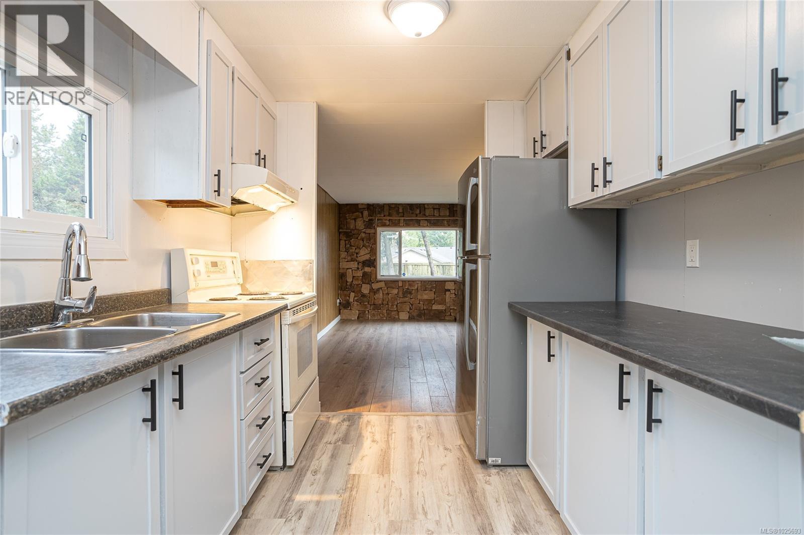 #2 161 Horne Lake Rd - 3