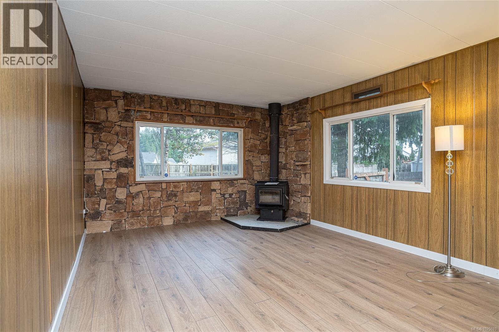 #2 161 Horne Lake Rd - 5