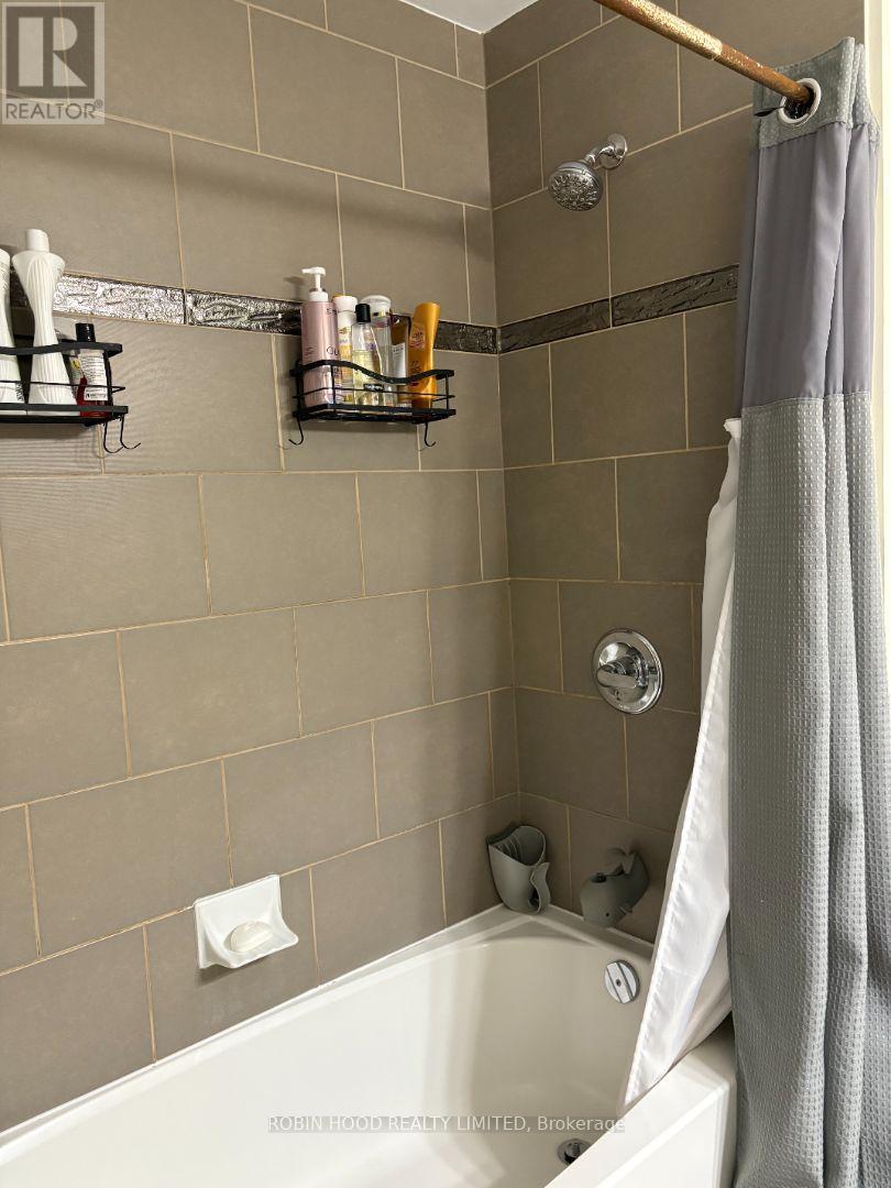 #UNIT 6 313 CRESTHAVEN DRIVE - 19