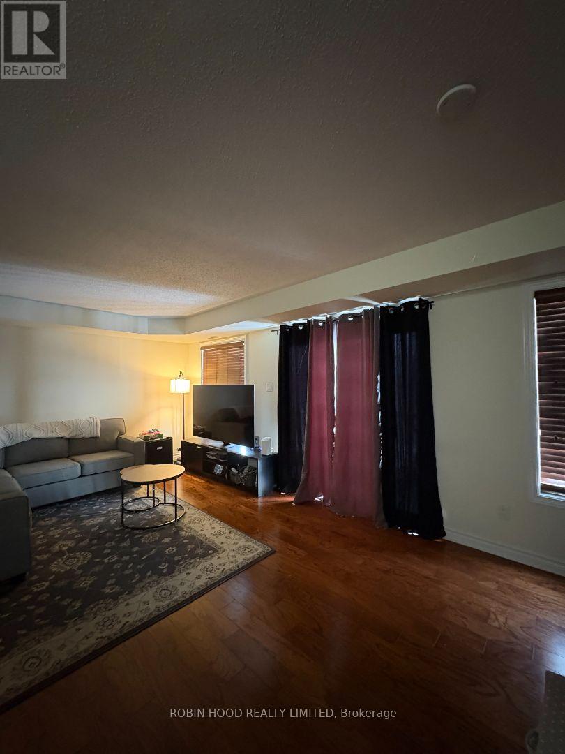 #UNIT 6 313 CRESTHAVEN DRIVE - 6