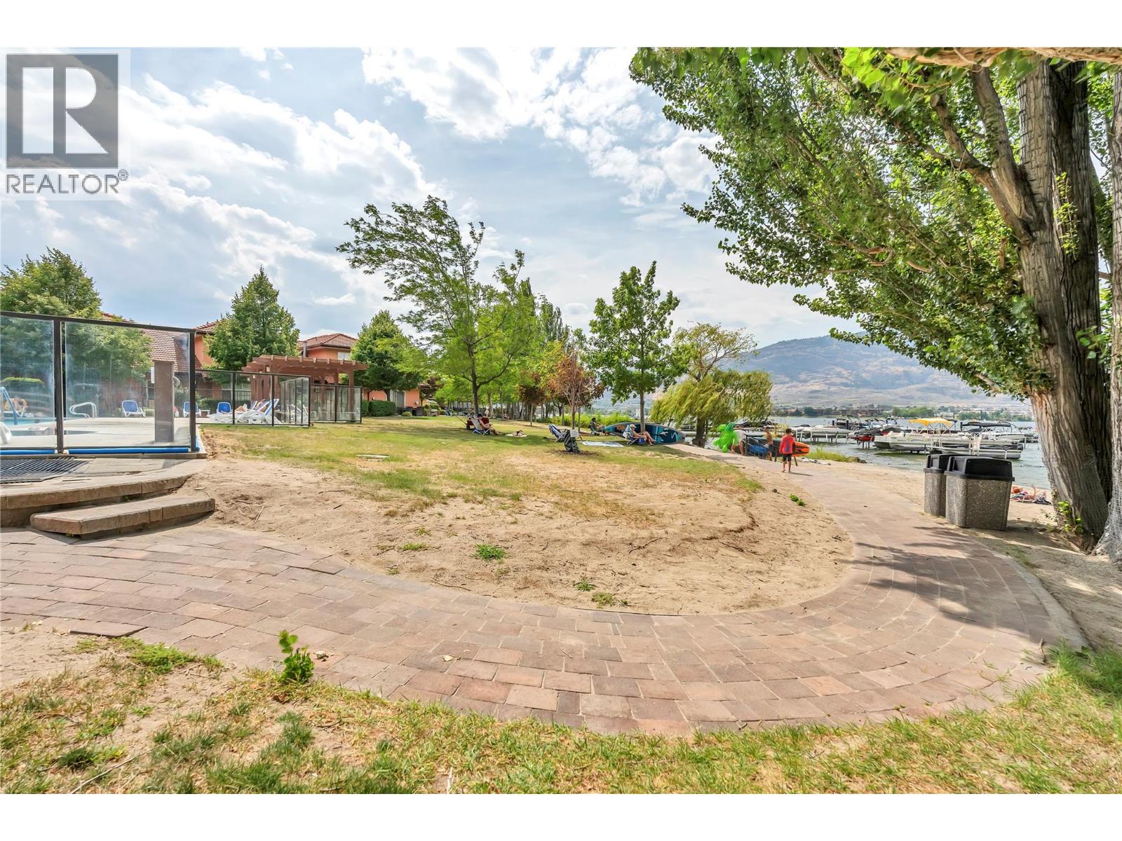 7600 Cottonwood Drive Unit# 202, Osoyoos
