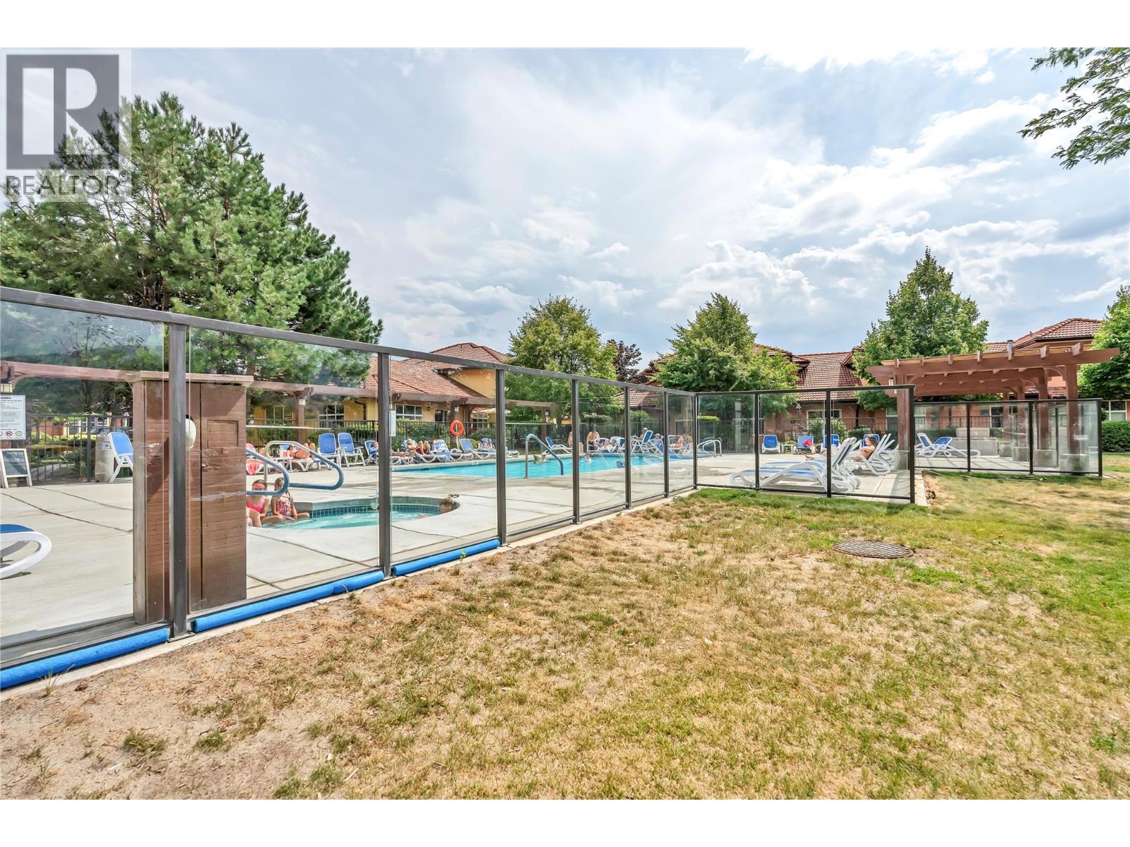 7600 Cottonwood Drive Unit# 202, Osoyoos