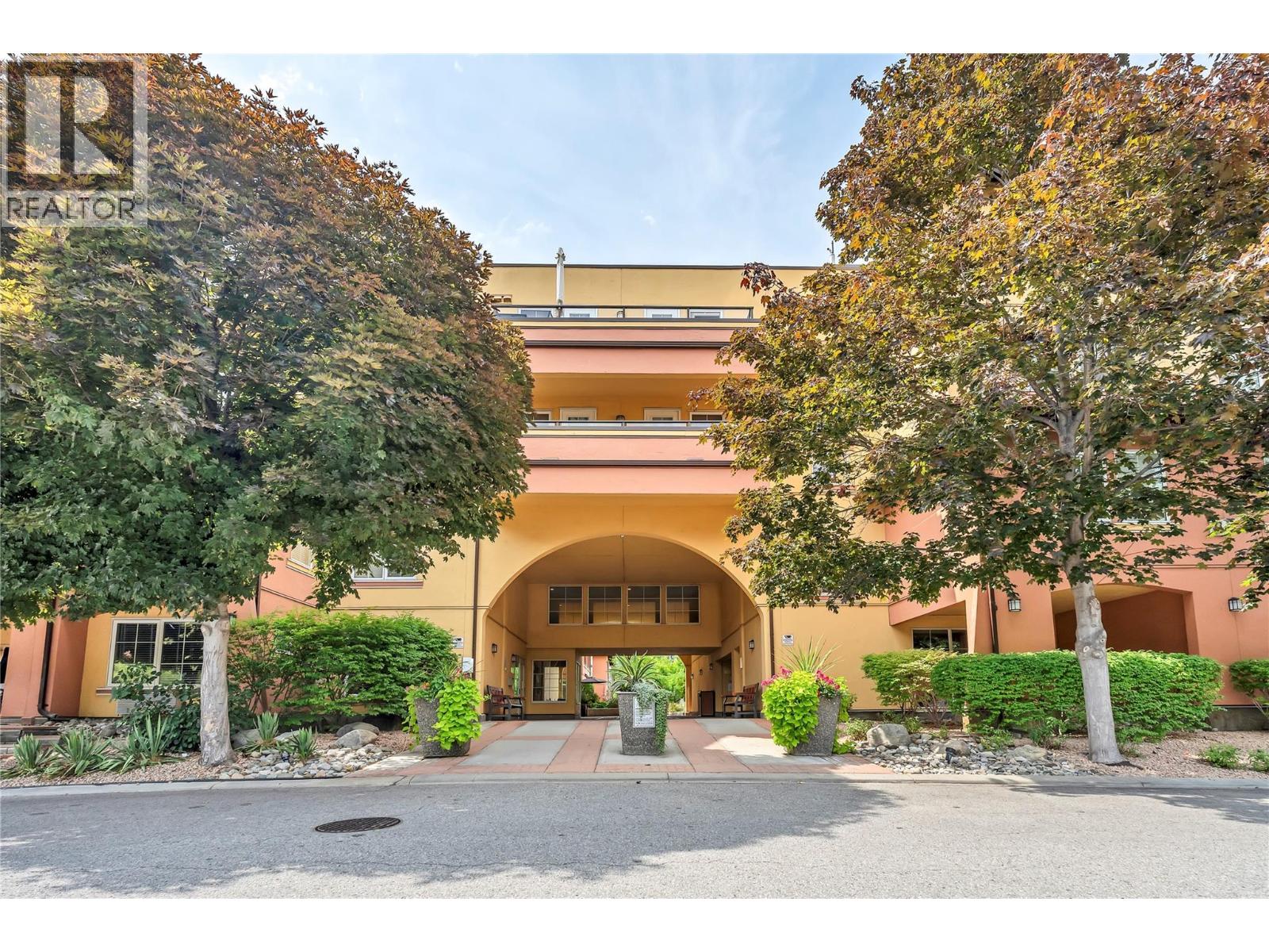 7600 Cottonwood Drive Unit# 202, Osoyoos