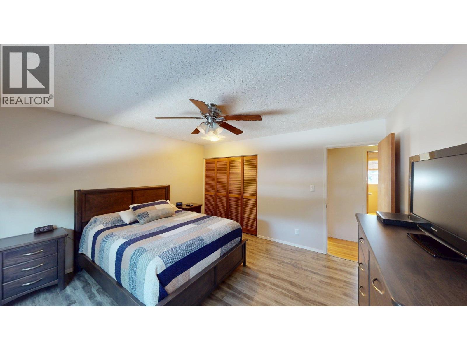 771 FERGUSON CRESCENT - 18