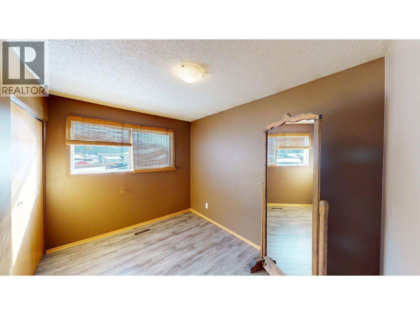 771 FERGUSON CRESCENT - 24