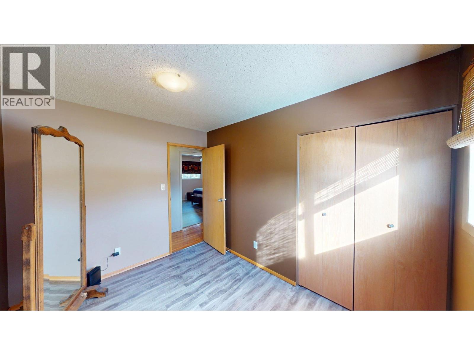 771 FERGUSON CRESCENT - 25