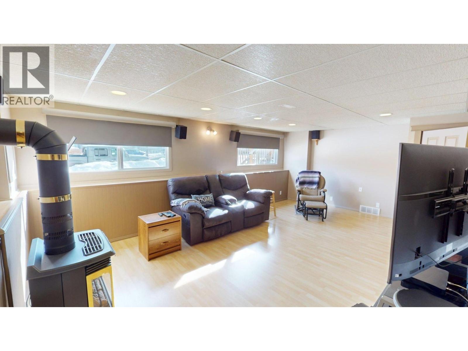 771 FERGUSON CRESCENT - 31