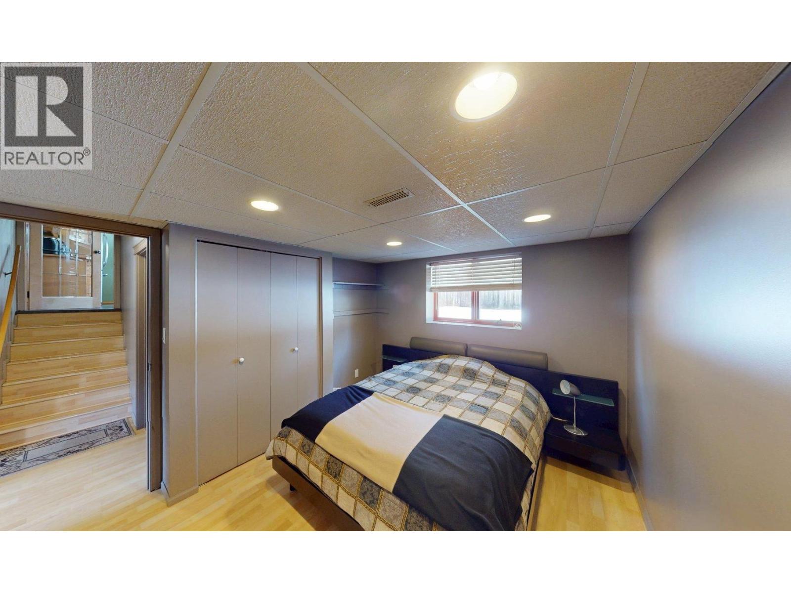 771 FERGUSON CRESCENT - 32