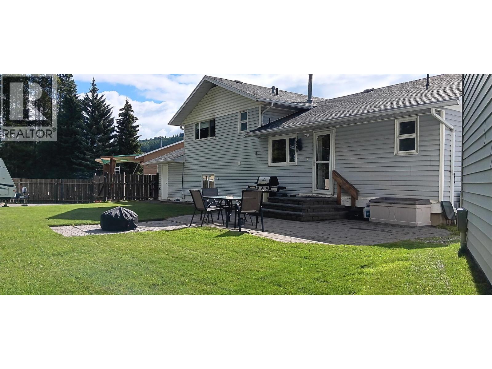 771 FERGUSON CRESCENT - 44