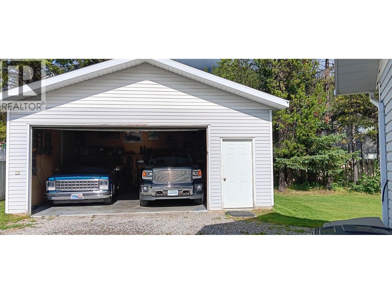 771 FERGUSON CRESCENT - 45