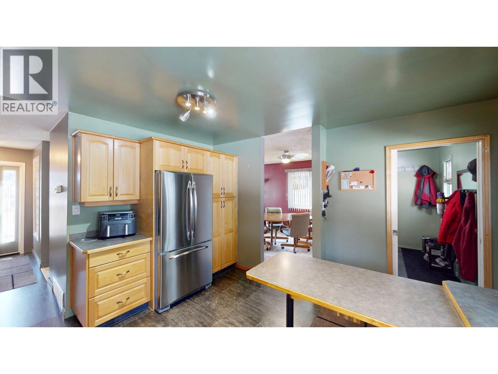 771 FERGUSON CRESCENT - 6