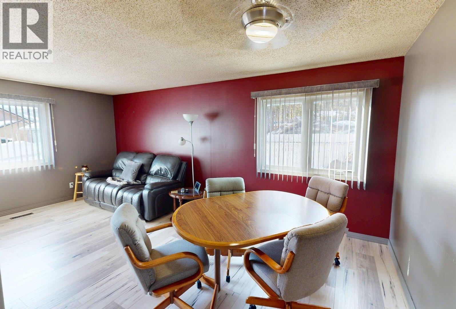 771 FERGUSON CRESCENT - 8