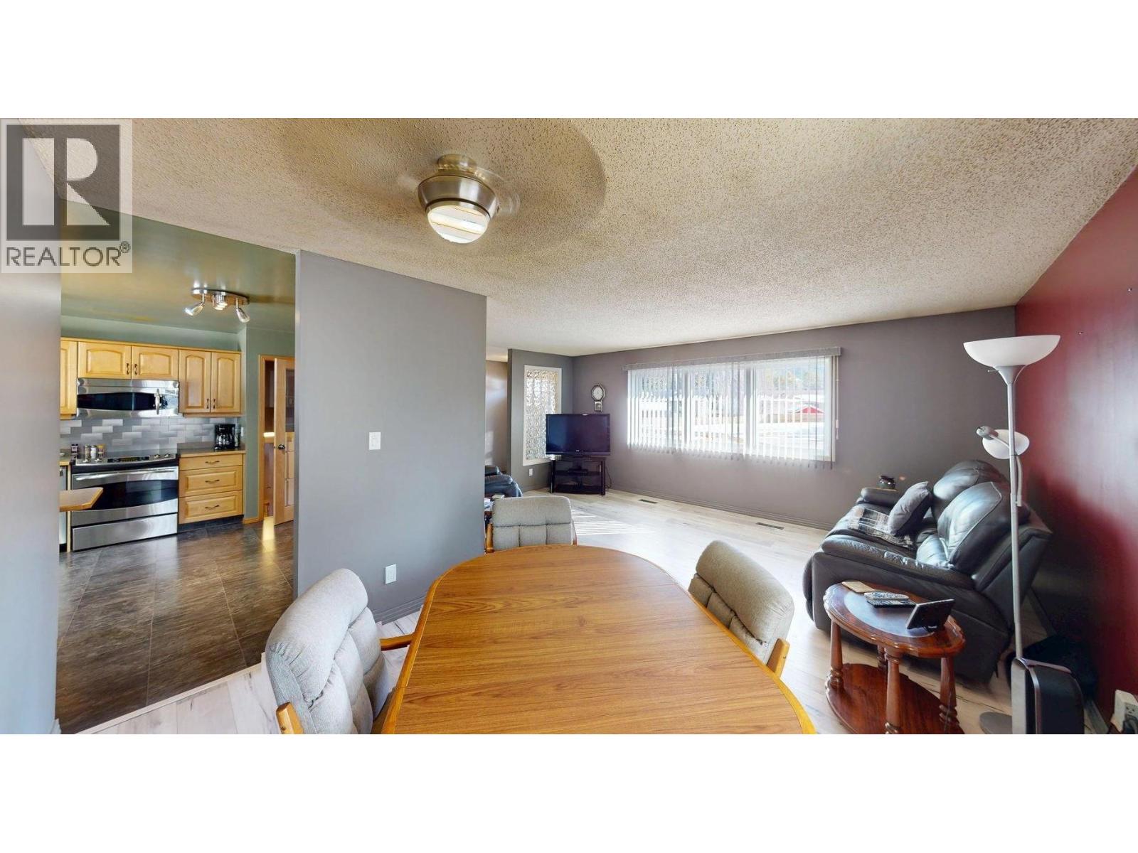 771 FERGUSON CRESCENT - 9