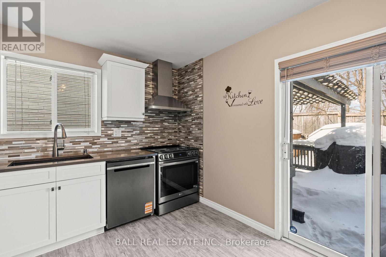 1104 TILLISON AVENUE - 13