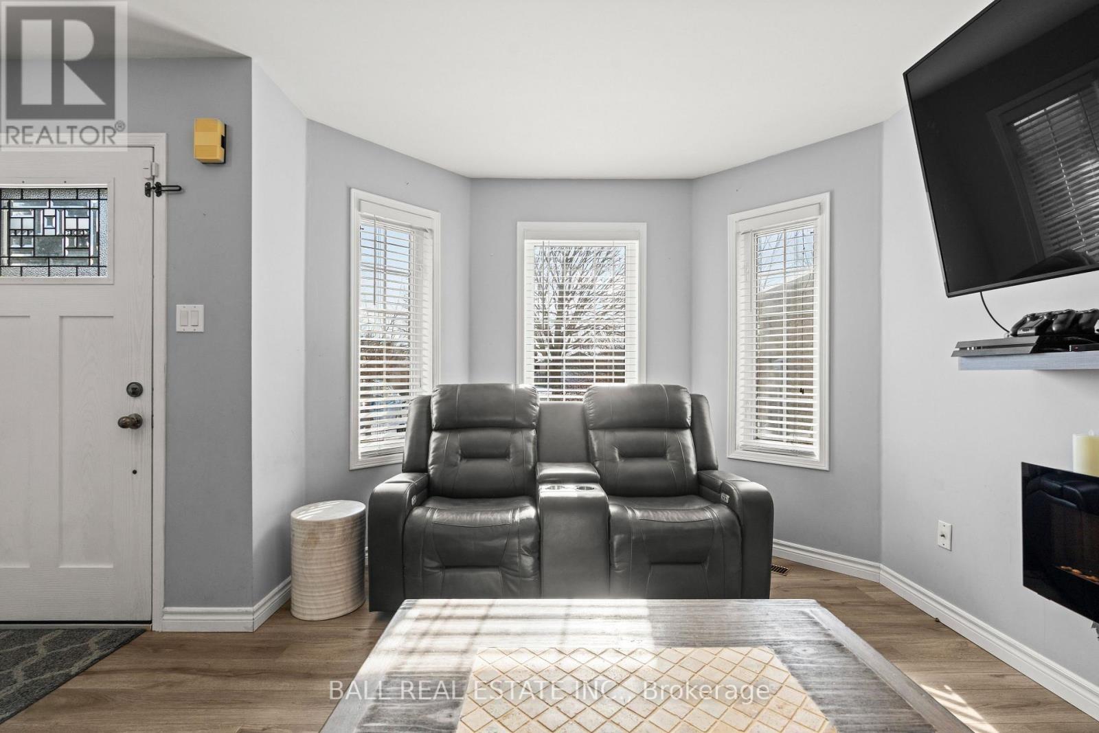 1104 TILLISON AVENUE - 5